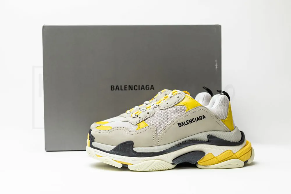 Ba*len*cia*ga wmns triple s trainer
