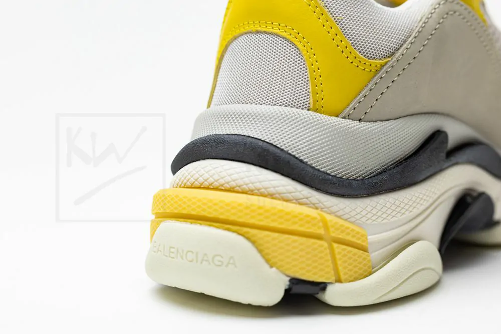 Ba*len*cia*ga wmns triple s trainer