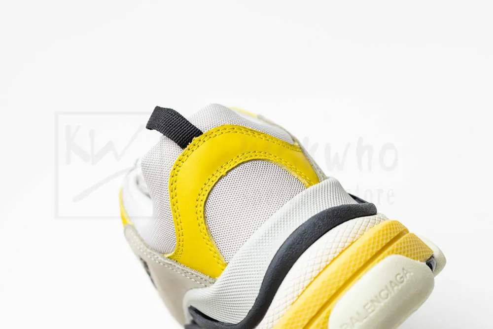 Ba*len*cia*ga wmns triple s trainer