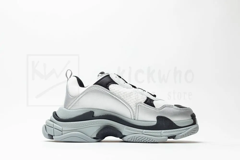 Ba*len*cia*ga wmns triple s sneaker 