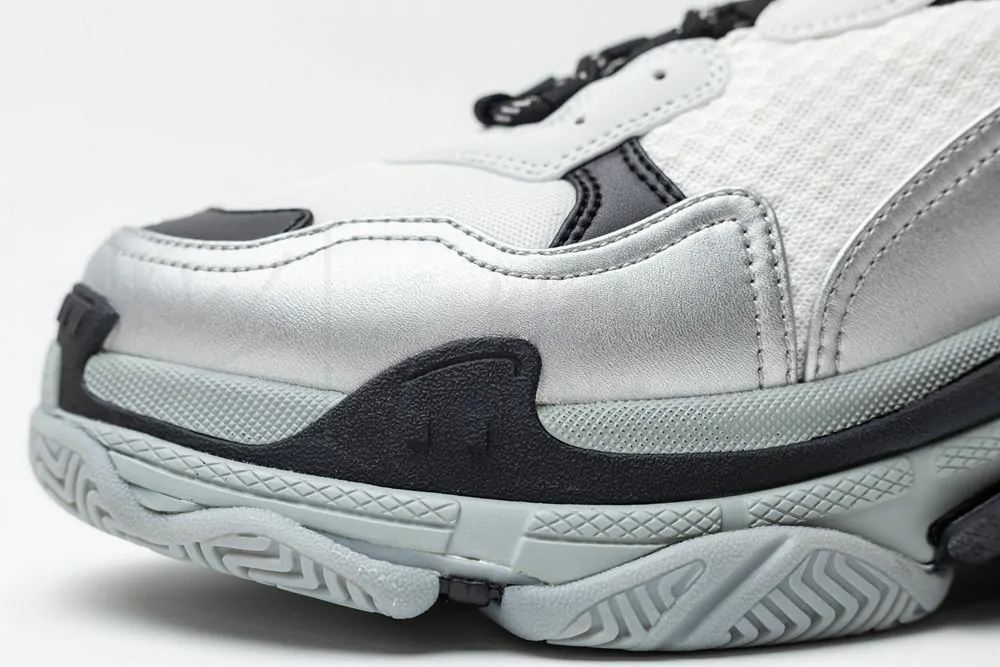 Ba*len*cia*ga wmns triple s sneaker 