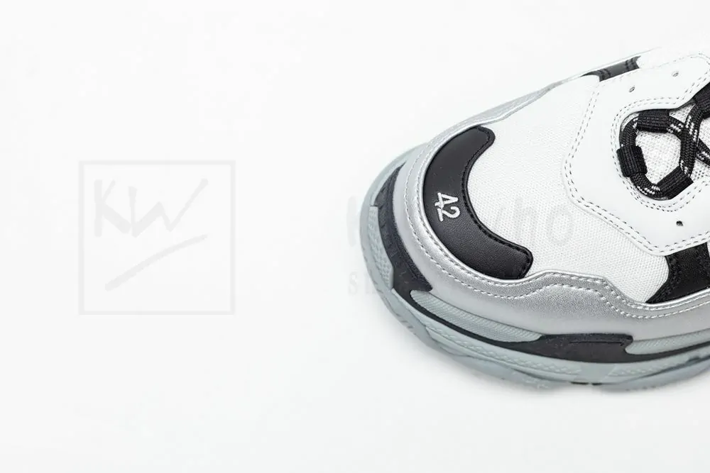 Ba*len*cia*ga wmns triple s sneaker 