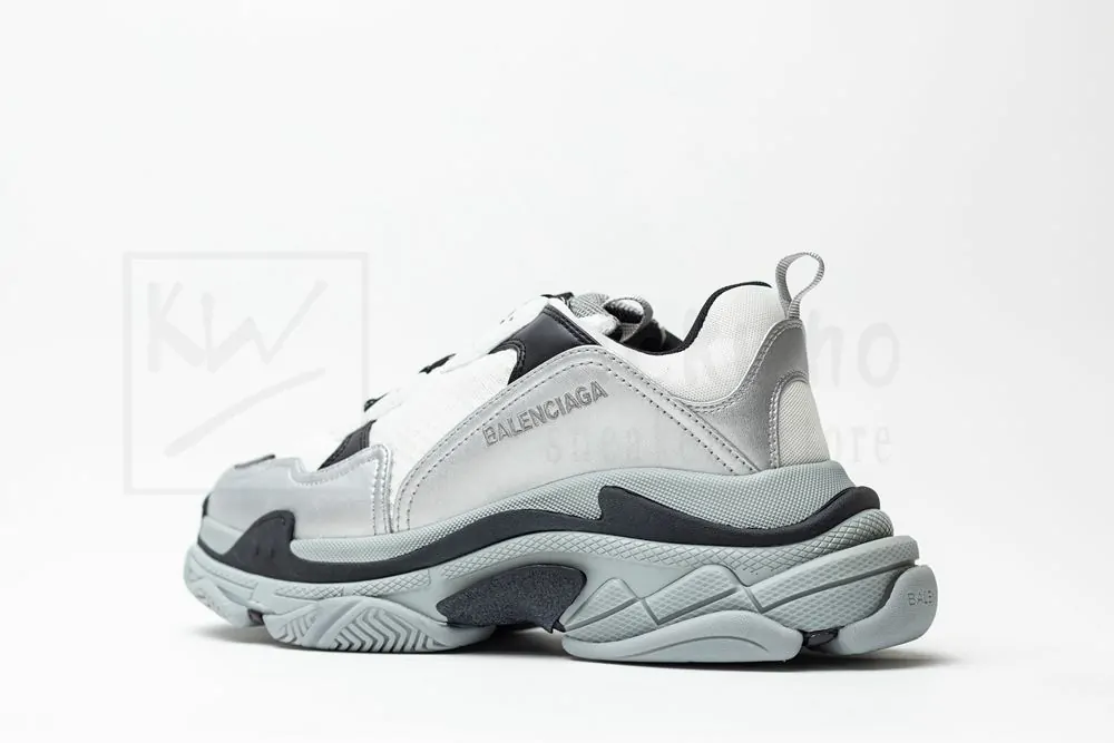 Ba*len*cia*ga wmns triple s sneaker 