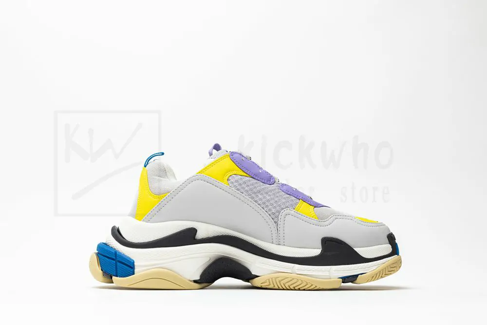 Ba*len*cia*ga wmns triple s