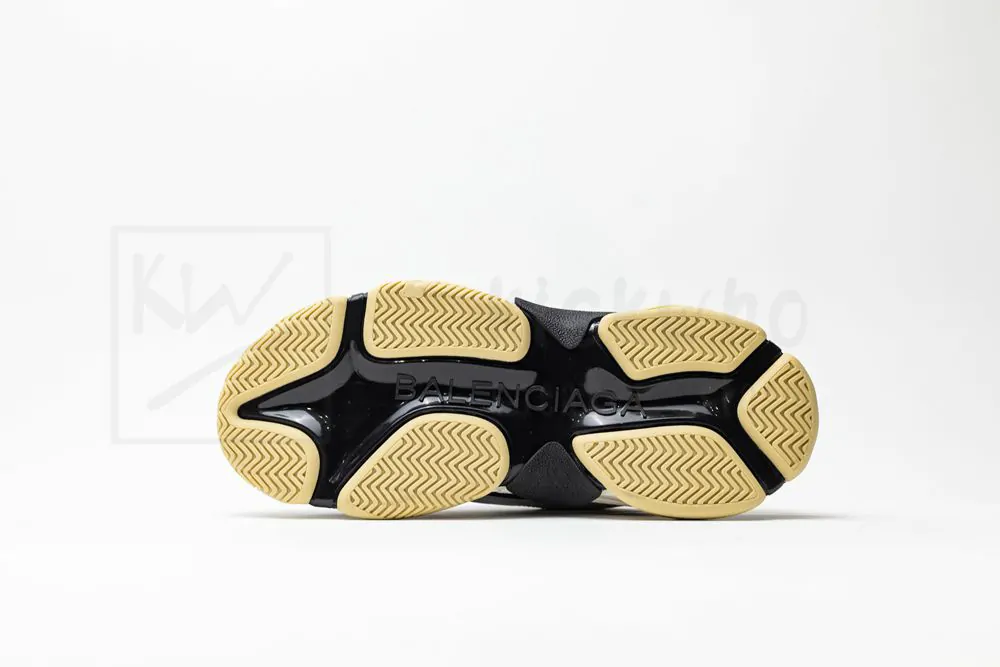 Ba*len*cia*ga wmns triple s