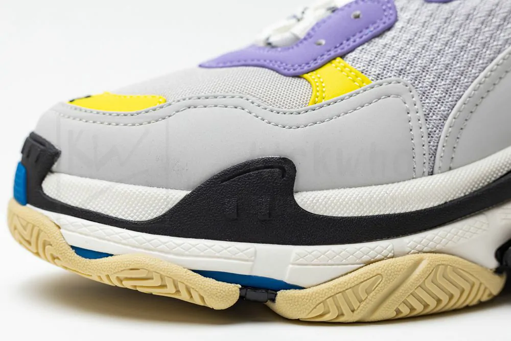 Ba*len*cia*ga wmns triple s