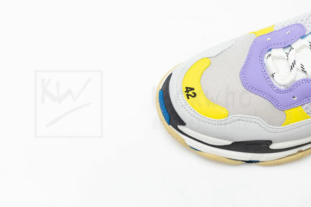 Ba*len*cia*ga wmns triple s