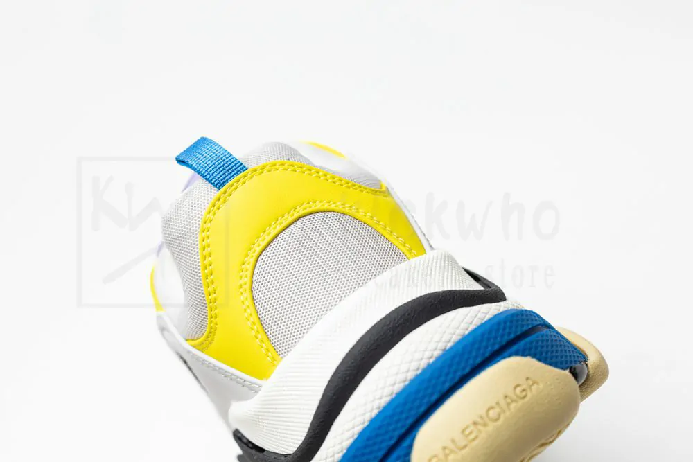 Ba*len*cia*ga wmns triple s