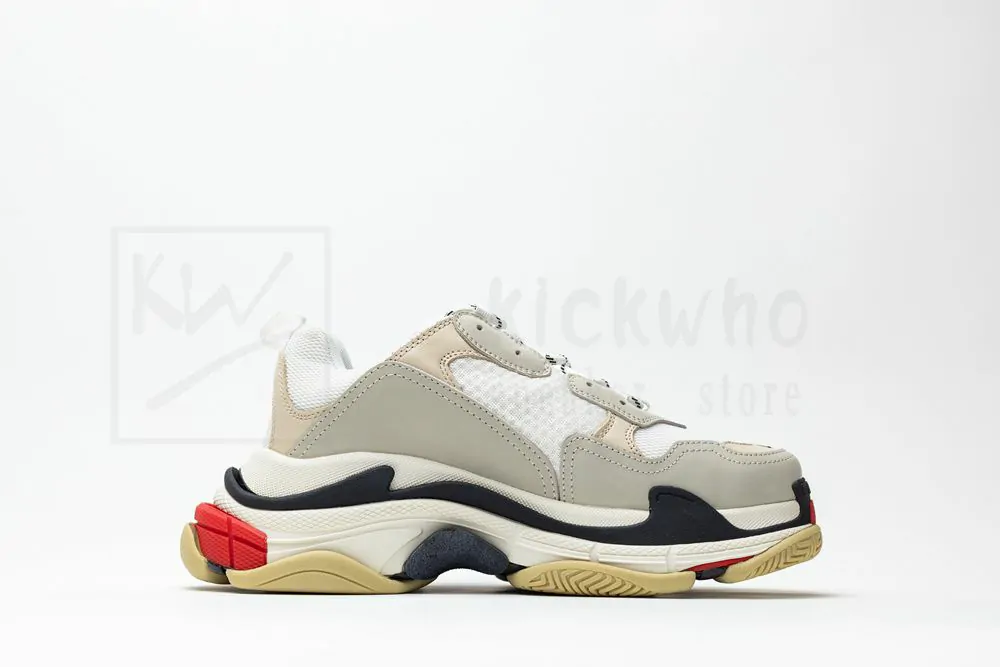 Ba*len*cia*ga wmns triple s