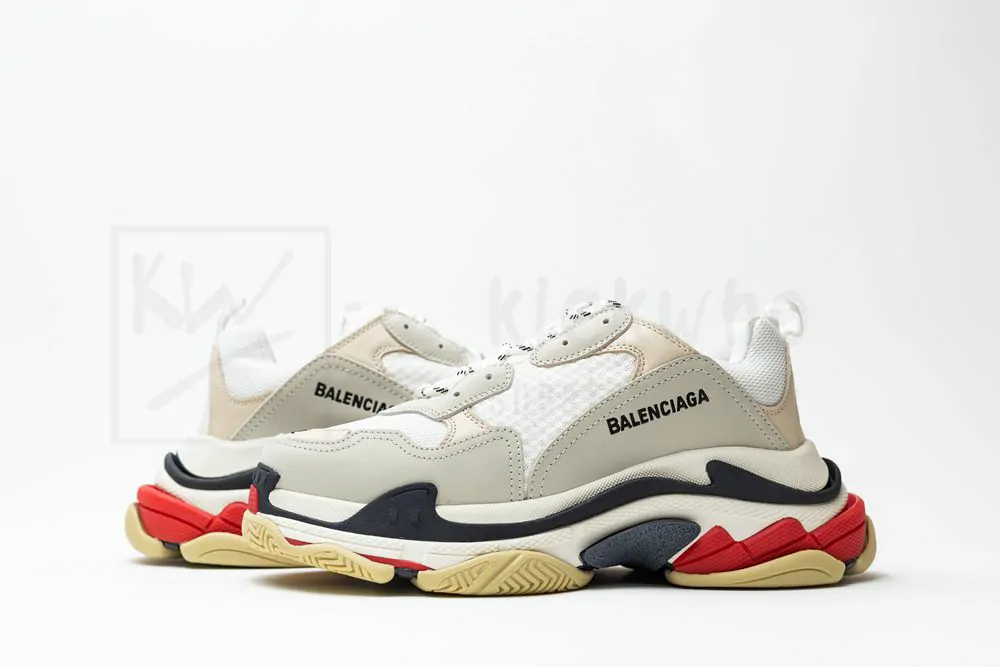 Ba*len*cia*ga wmns triple s