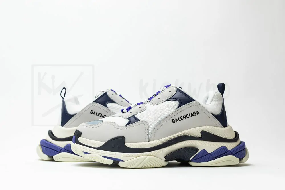Ba*len*cia*ga wmns triple s trainer 