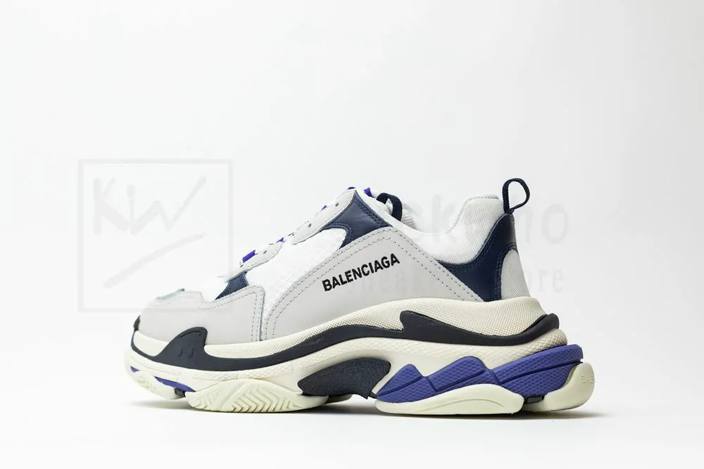 Ba*len*cia*ga wmns triple s trainer 