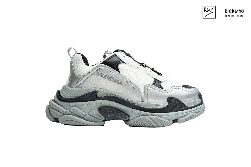 Ba*len*cia*ga triple s trainer ''grey-sliver logo''