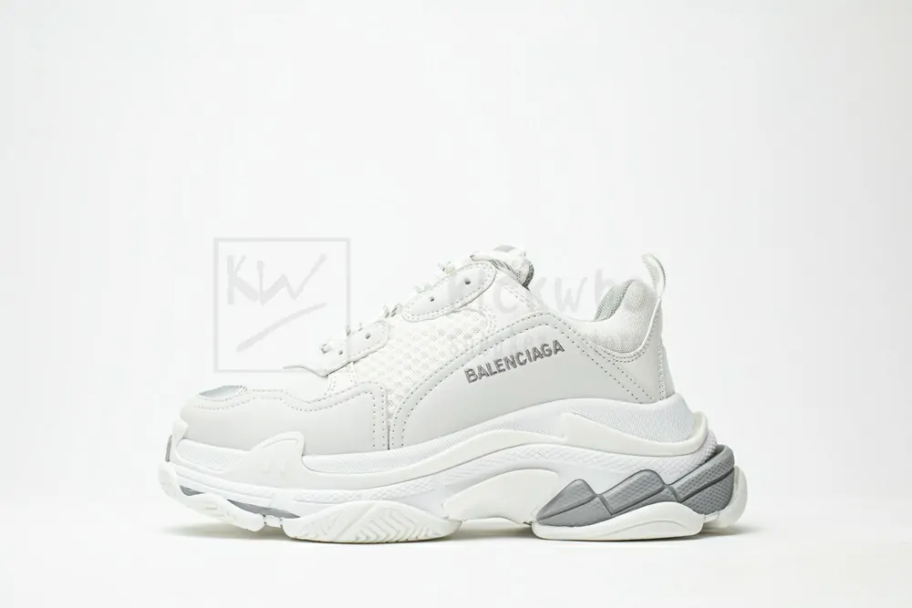 Ba*len*cia*ga triple s trainer