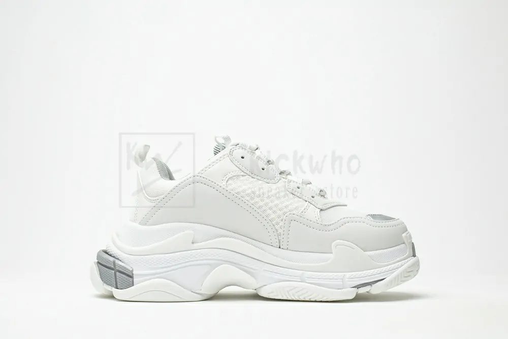Ba*len*cia*ga triple s trainer