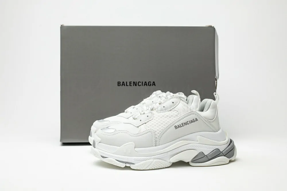 Ba*len*cia*ga triple s trainer