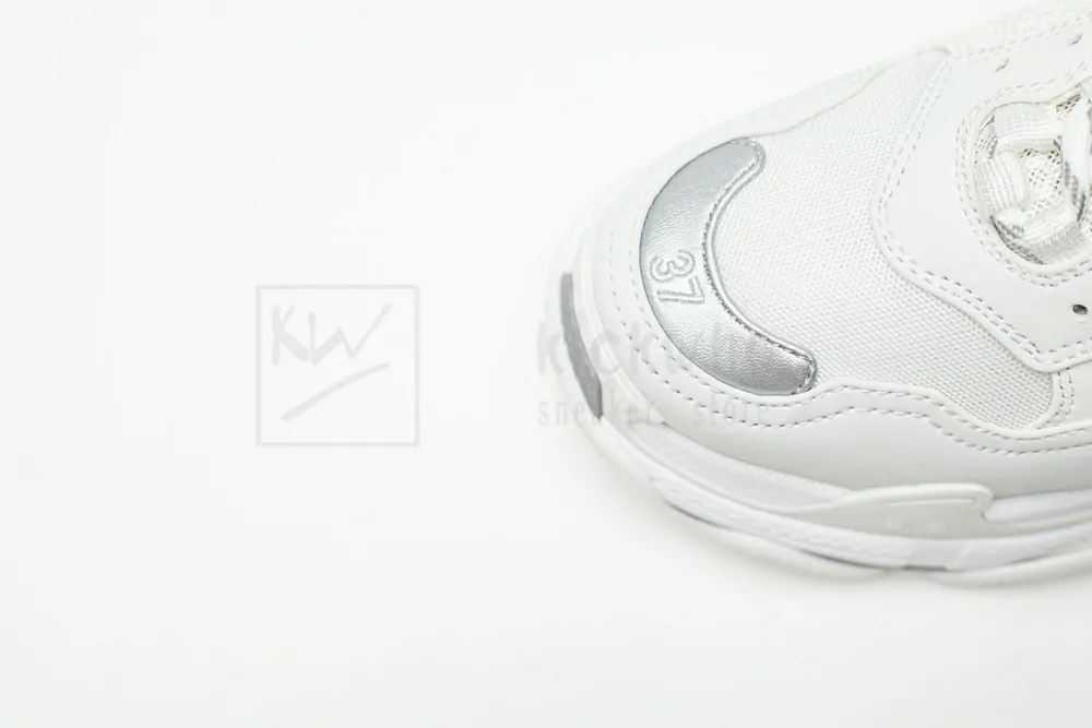Ba*len*cia*ga triple s trainer