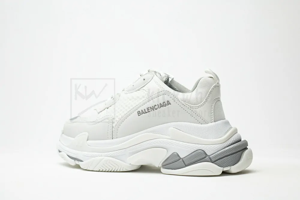 Ba*len*cia*ga triple s trainer