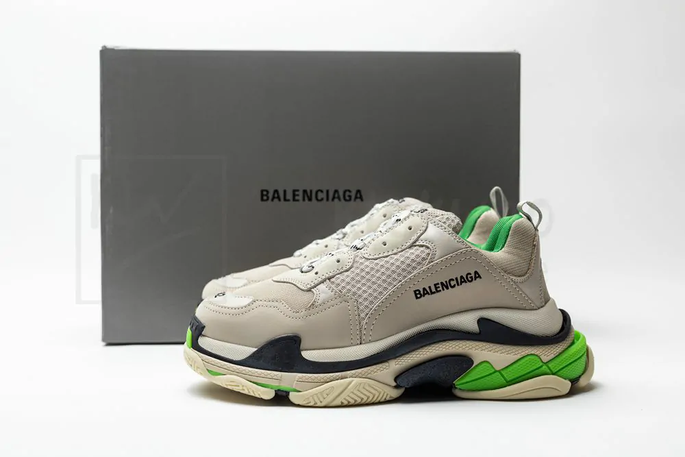 Ba*len*cia*ga wmns triple s sneaker