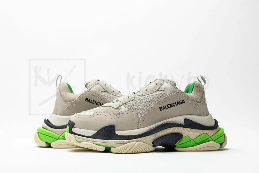 Ba*len*cia*ga wmns triple s sneaker