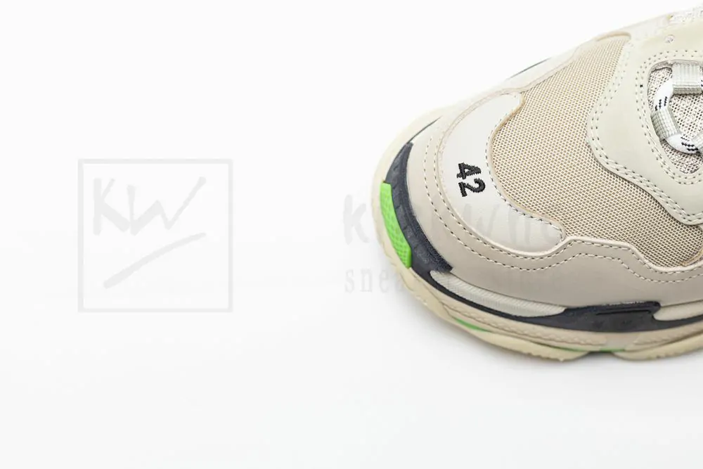 Ba*len*cia*ga wmns triple s sneaker