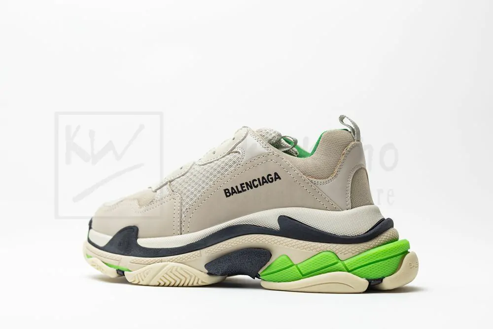 Ba*len*cia*ga wmns triple s sneaker