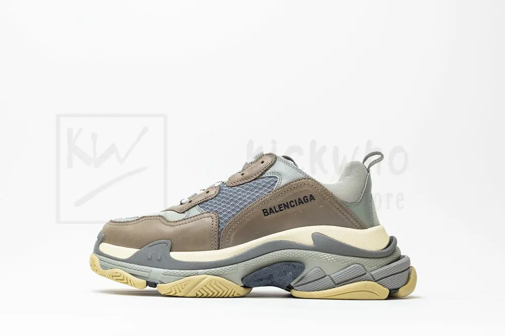 Ba*len*cia*ga triple s sneaker