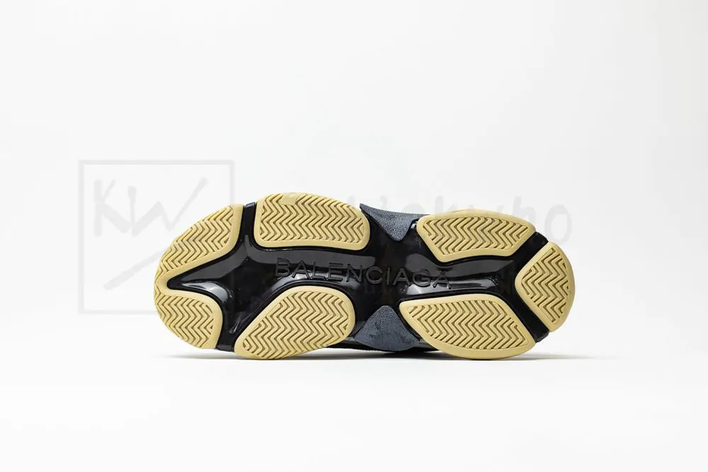 Ba*len*cia*ga triple s sneaker