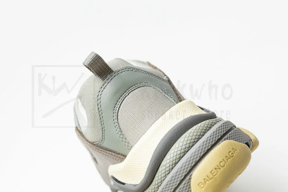 Ba*len*cia*ga triple s sneaker