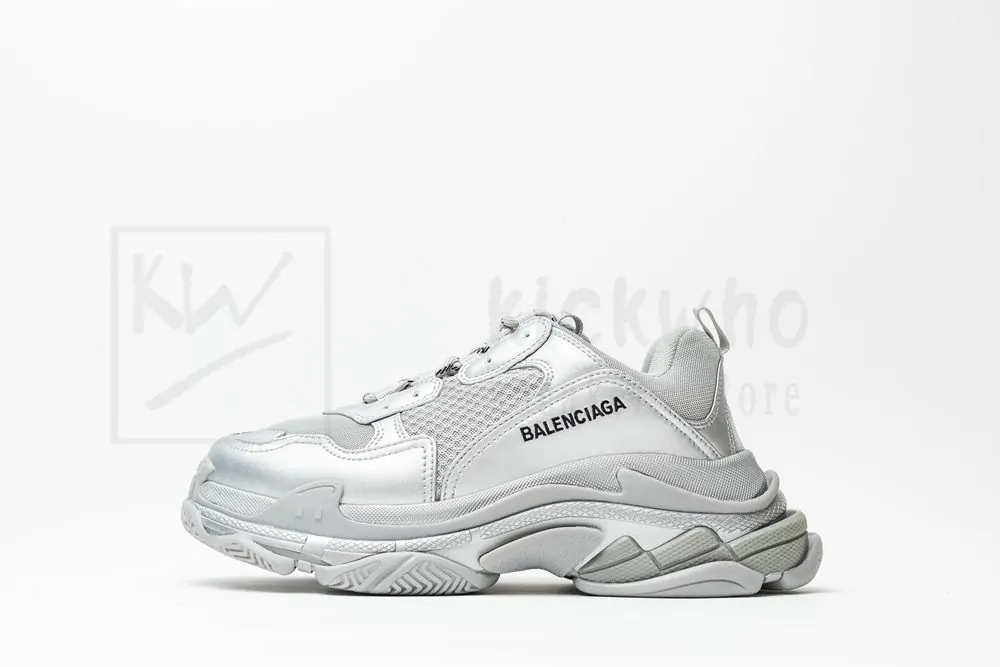 Ba*len*cia*ga wmns triple s sneaker