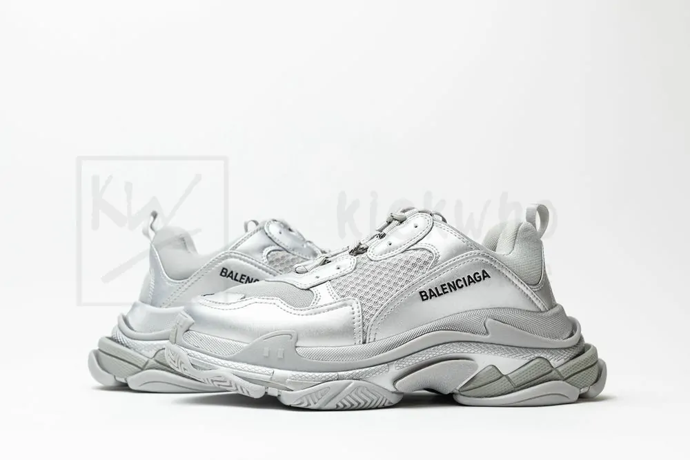 Ba*len*cia*ga wmns triple s sneaker