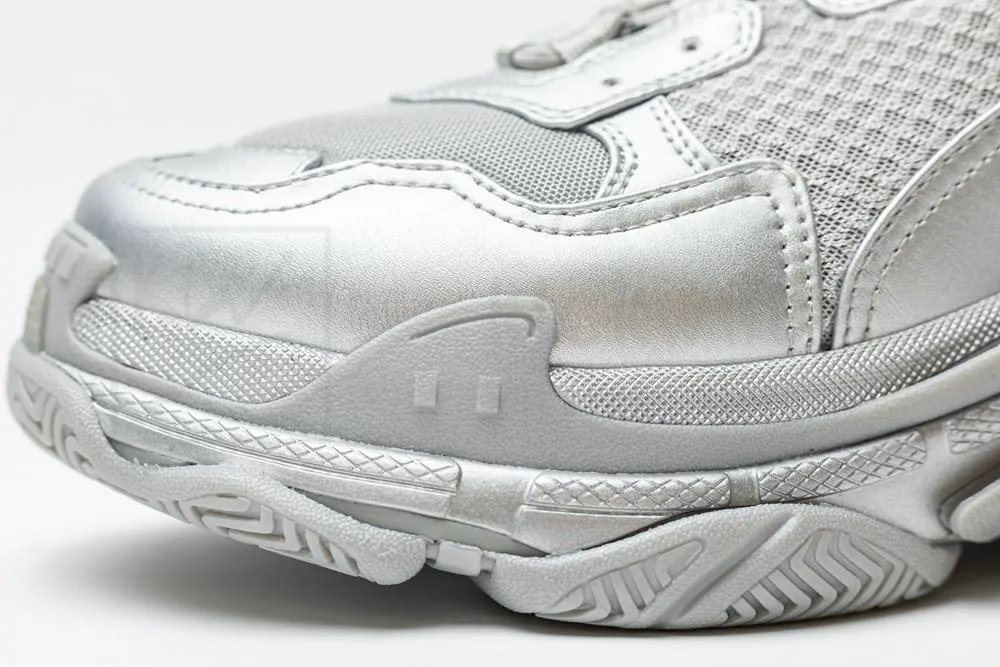 Ba*len*cia*ga wmns triple s sneaker
