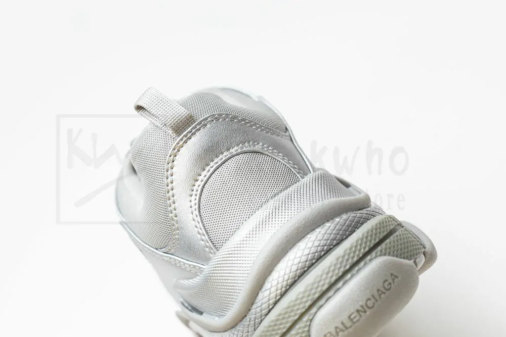Ba*len*cia*ga wmns triple s sneaker