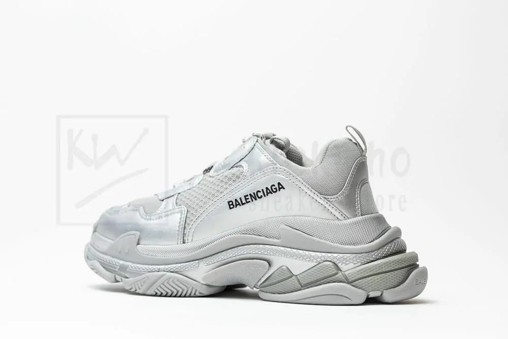 Ba*len*cia*ga wmns triple s sneaker