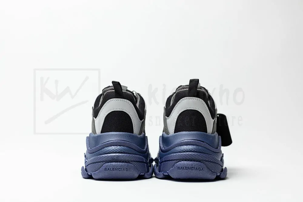 Ba*len*cia*ga triple s sneaker