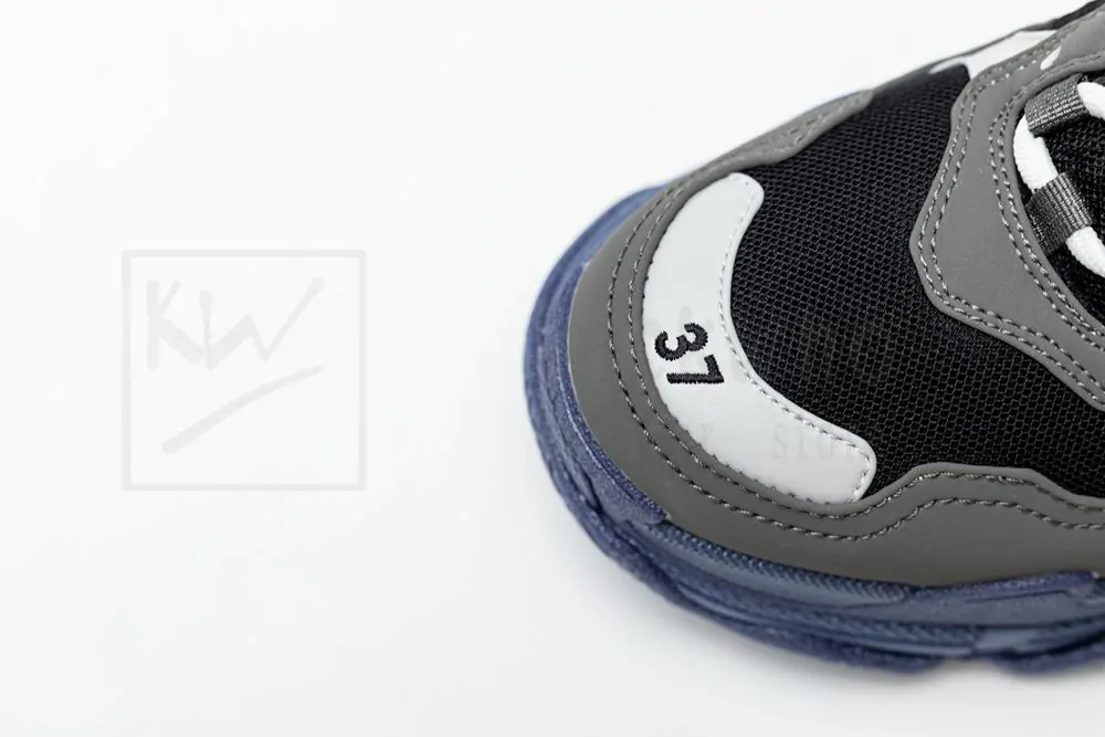 Ba*len*cia*ga triple s sneaker