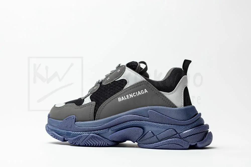 Ba*len*cia*ga triple s sneaker
