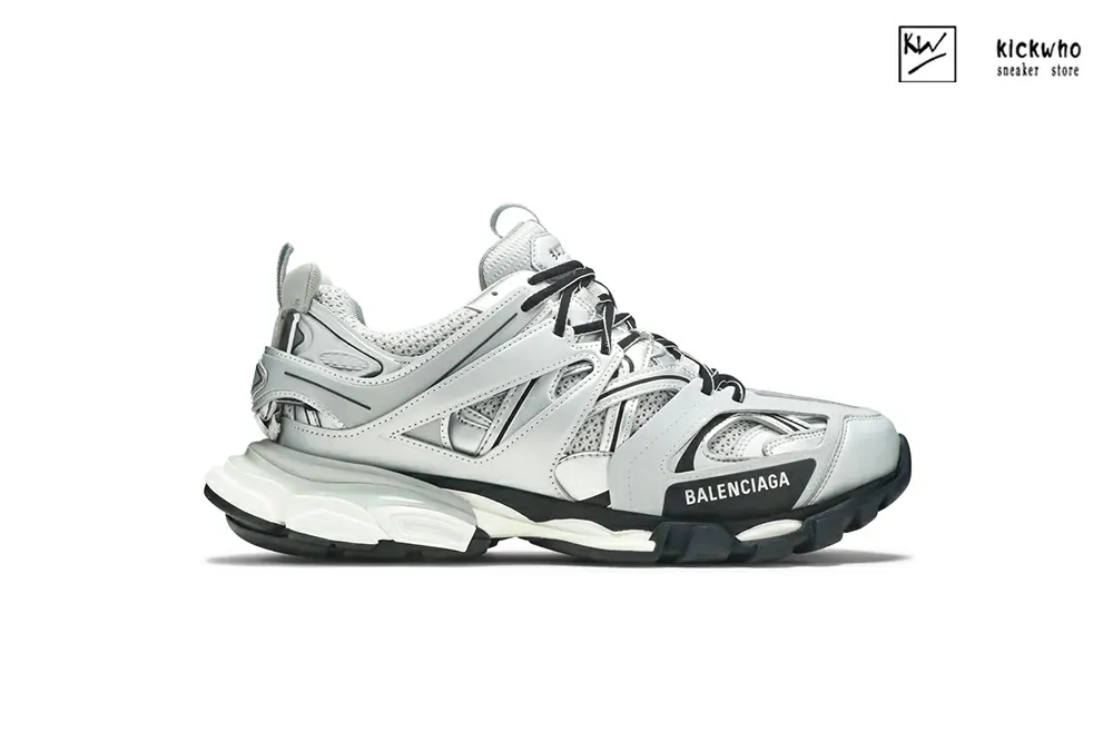 Ba*len*cia*ga track trainer ''metallic silver''