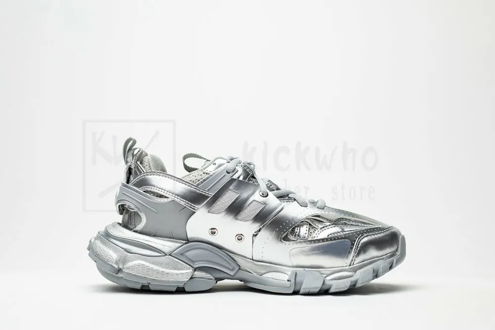 Ba*len*cia*ga track trainer