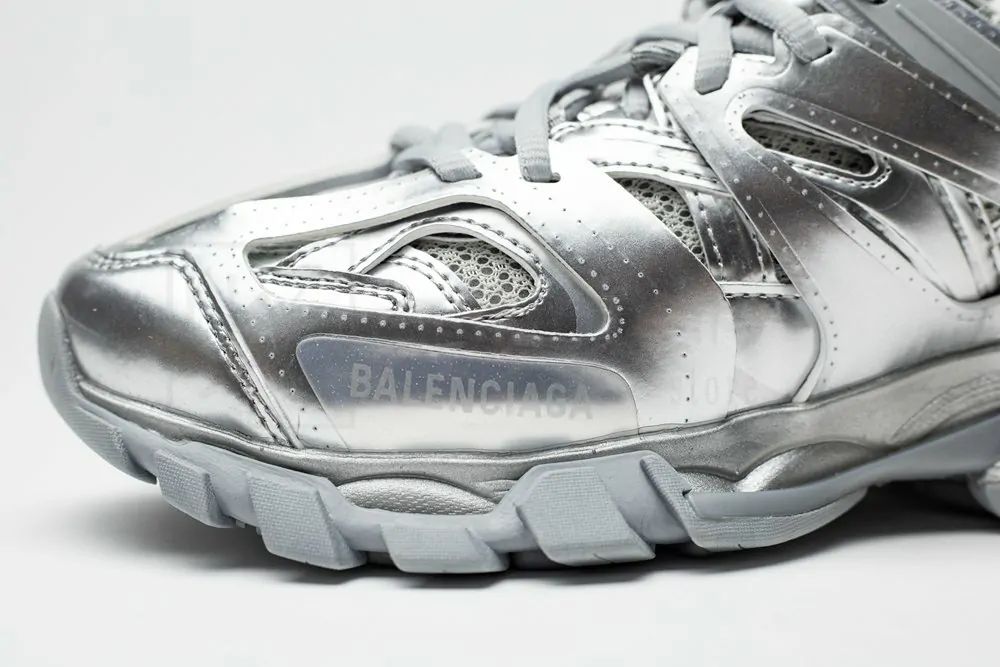 Ba*len*cia*ga track trainer