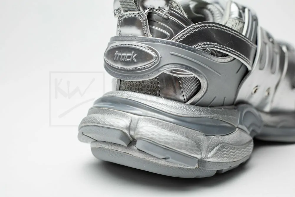 Ba*len*cia*ga track trainer