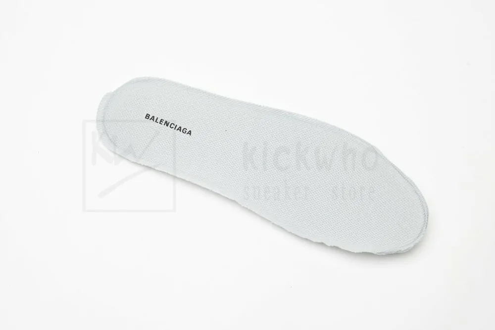 Ba*len*cia*ga track trainer