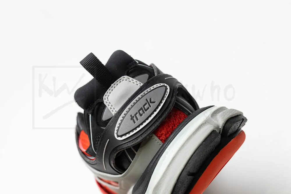 Ba*len*cia*ga track sneaker