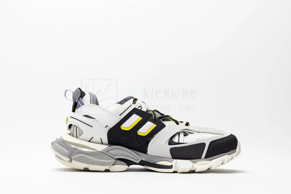 Ba*len*cia*ga track trainer