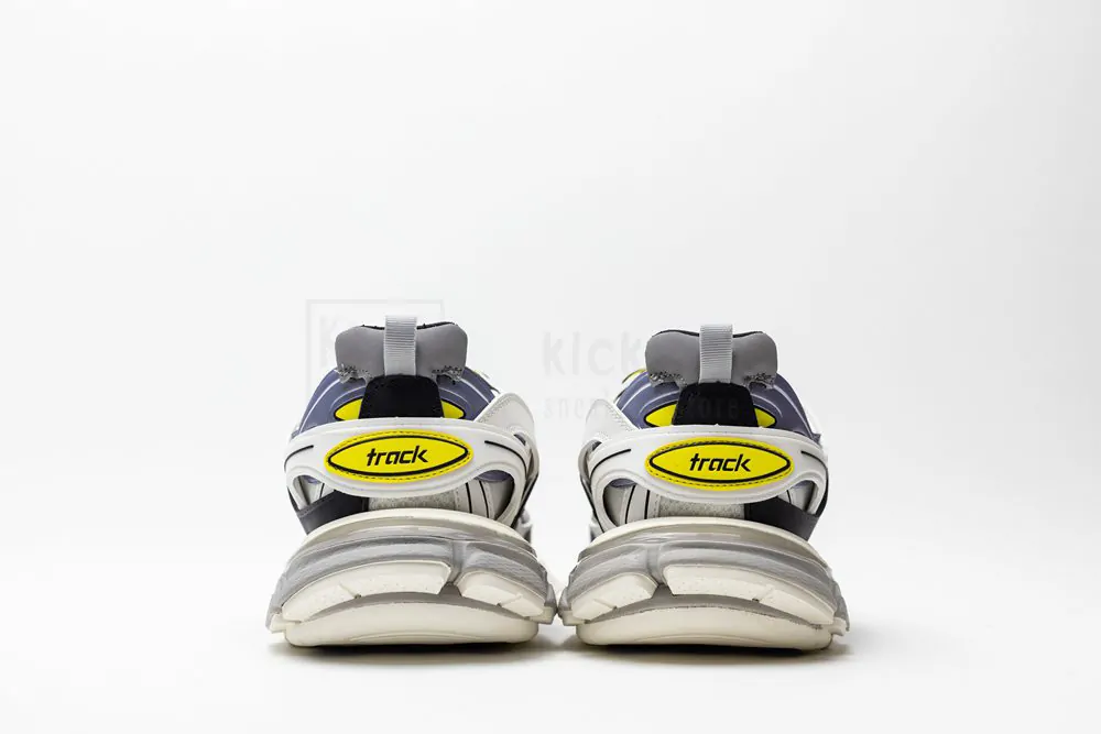 Ba*len*cia*ga track trainer