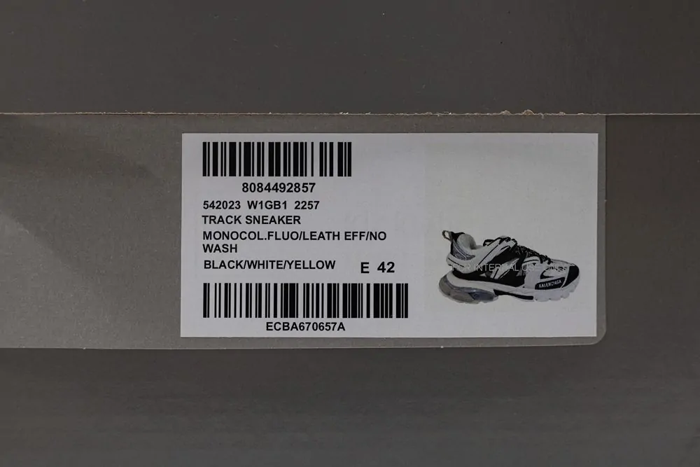 Ba*len*cia*ga track trainer