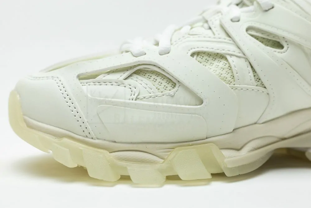 Ba*len*cia*ga track trainer