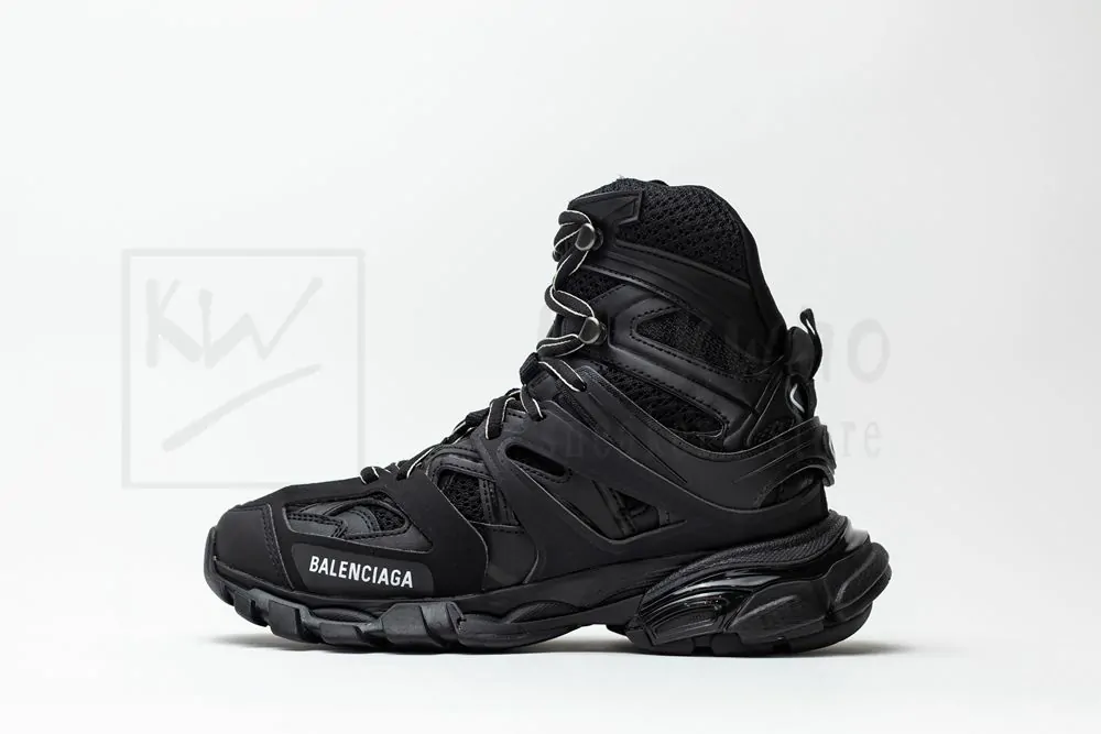 Ba*len*cia*ga wmns track hike
