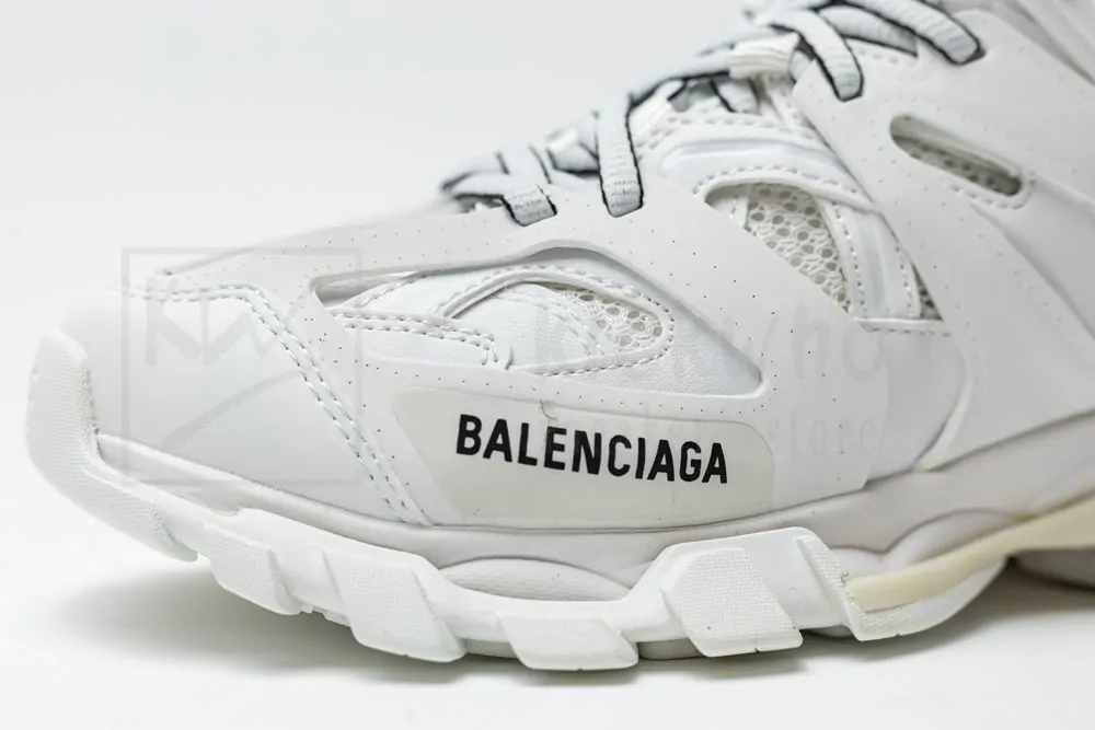 Ba*len*cia*ga track hike