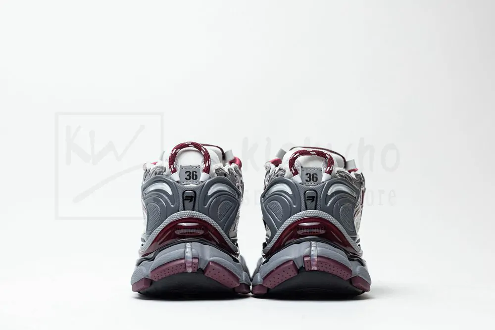 Ba*len*cia*ga runner burgundy